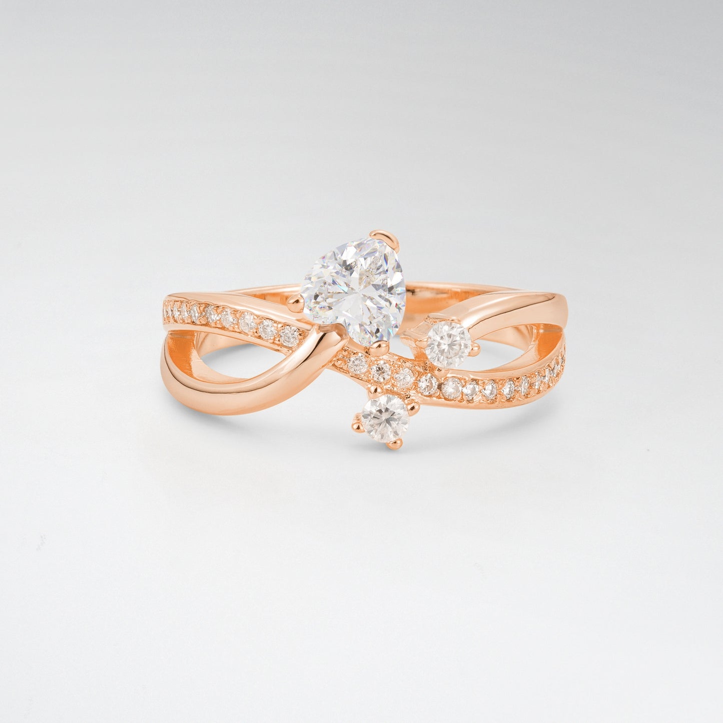 Unique Heart Cut Moissanite 0.5CT Infinity Twisted Band Engagement Ring - Additional view