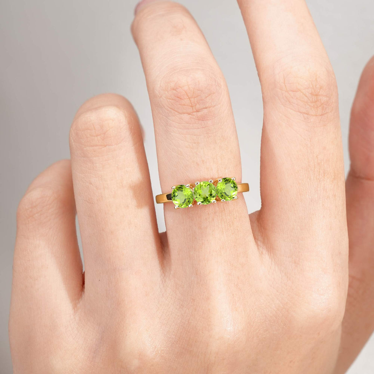Vintage Round Cut Three Stone Peridot Engagement Rin - Additional view