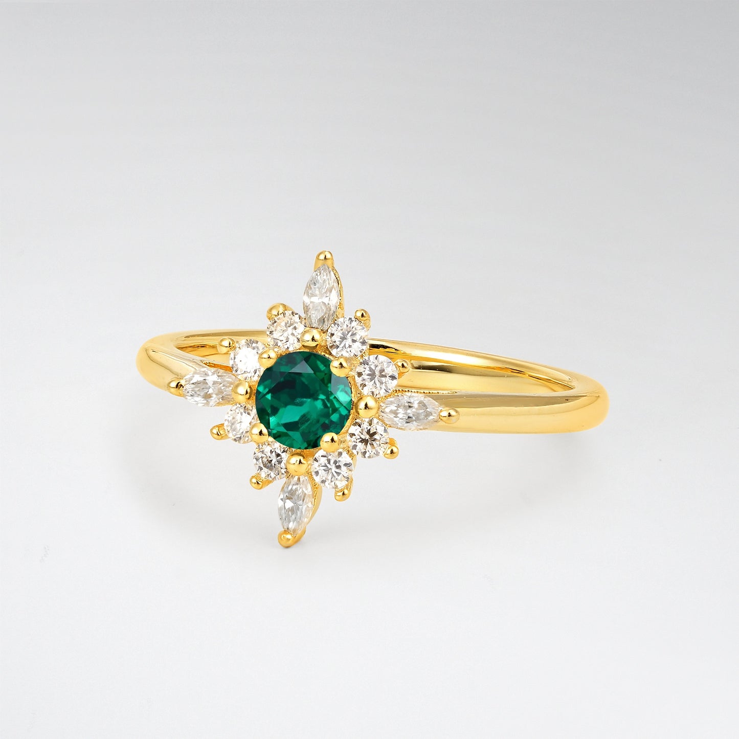 Vintage Round Cut Starburst Halo Emerald Engagement Ring - Additional view
