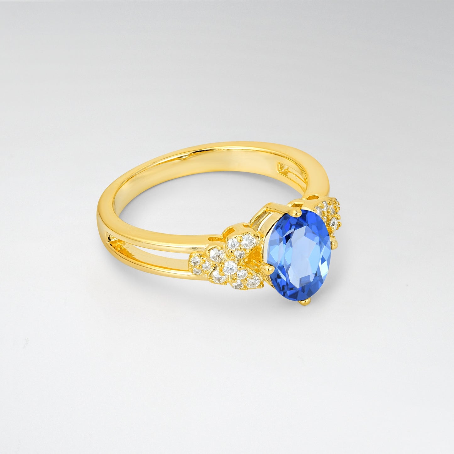Vintage Oval Cut Ornate Cluster Sapphire Engagement Ring - Additional view