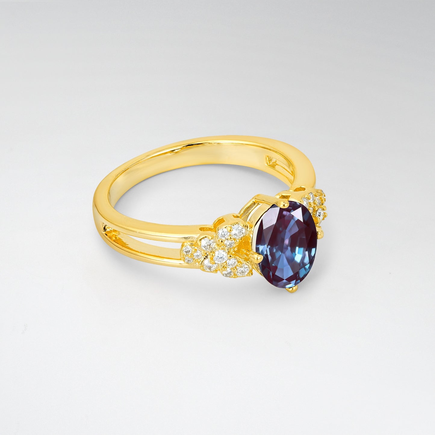 Vintage Oval Cut Ornate Cluster Alexandrite Engagement Ring - Additional view