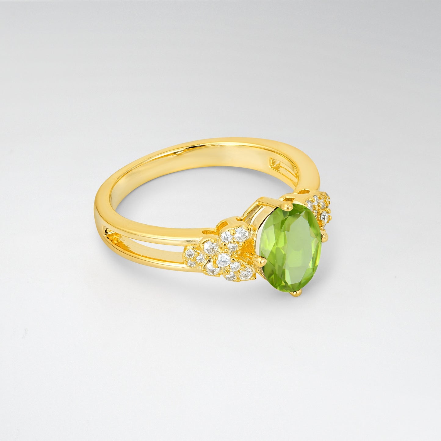 Vintage Oval Cut Ornate Cluster Peridot Engagement Ring - Additional view