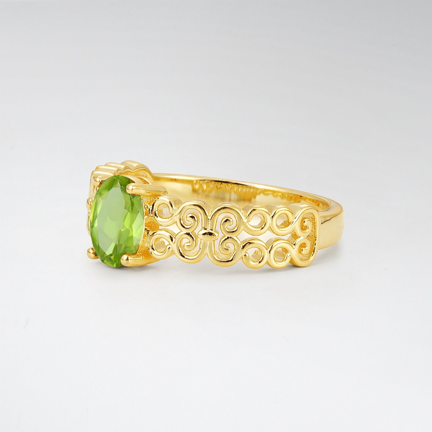 Vintage Oval Cut Ornate Filigree Peridot Solitaire Ring - Additional view