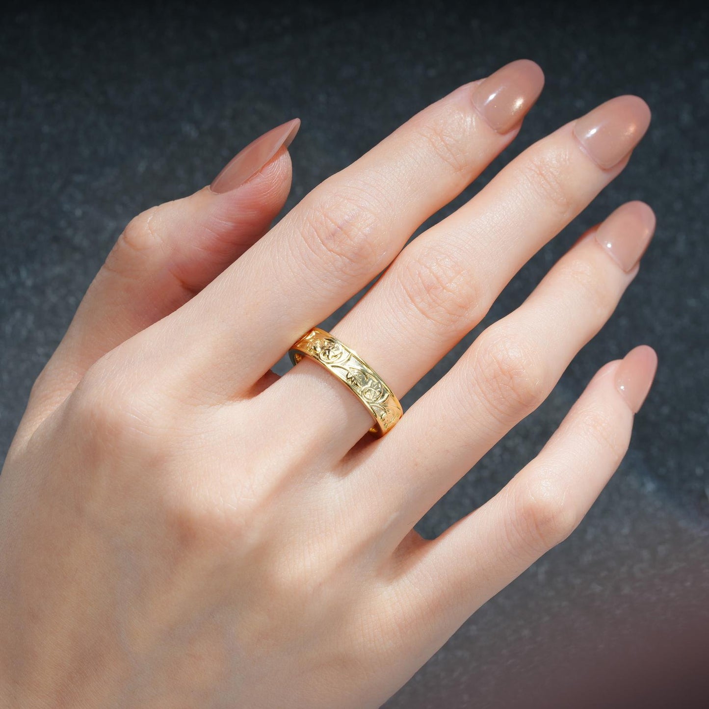 Vintage Floral Vine Engraved Men's Wedding Ring - product view2